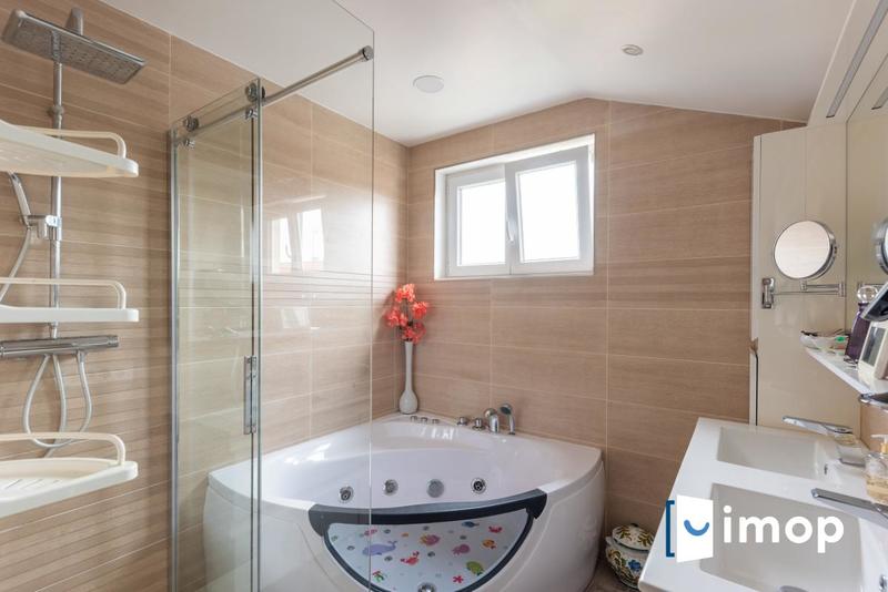 Maison - 155 m² - 5 pièces