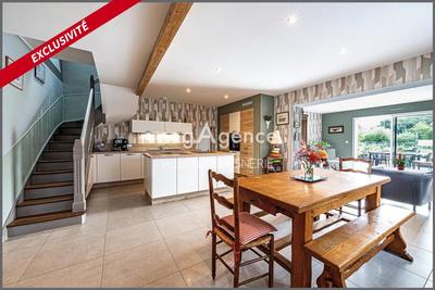 Maison - 164 m² - 7 pièces