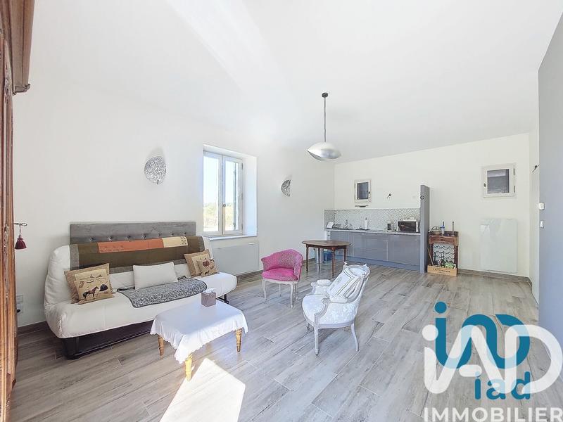 Maison - 760 m² - 11 pièces