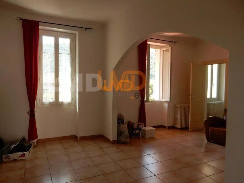 Maison en pierre - 141 m² - 8 pièces