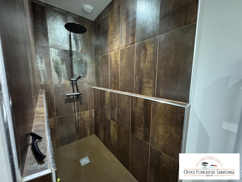 Maison contemporaine - 139 m² - 6 pièces