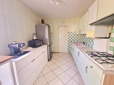 Appartement - 80 m² - 4 pièces