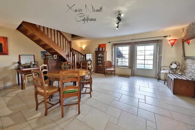 Maison - 275 m² - 6 pièces