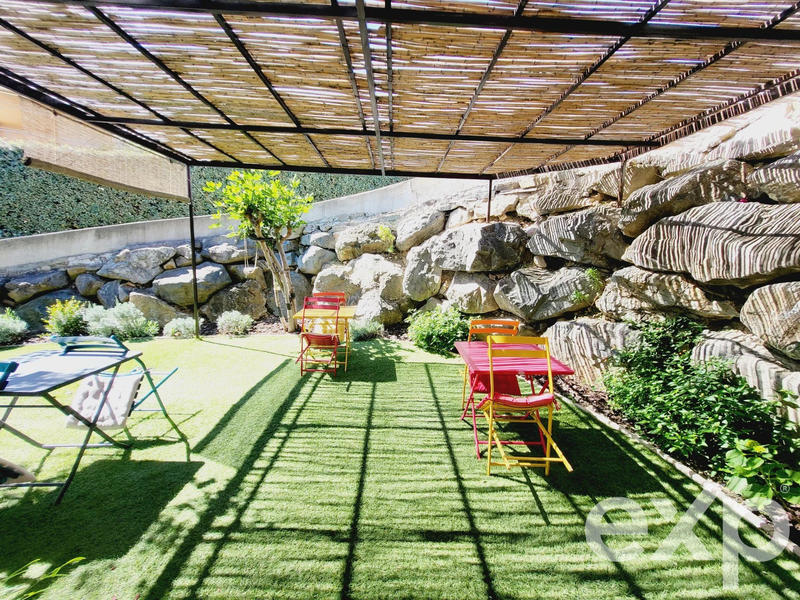 Villa - 224 m² - 8 pièces