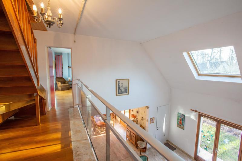 Maison - 261 m² - 9 pièces