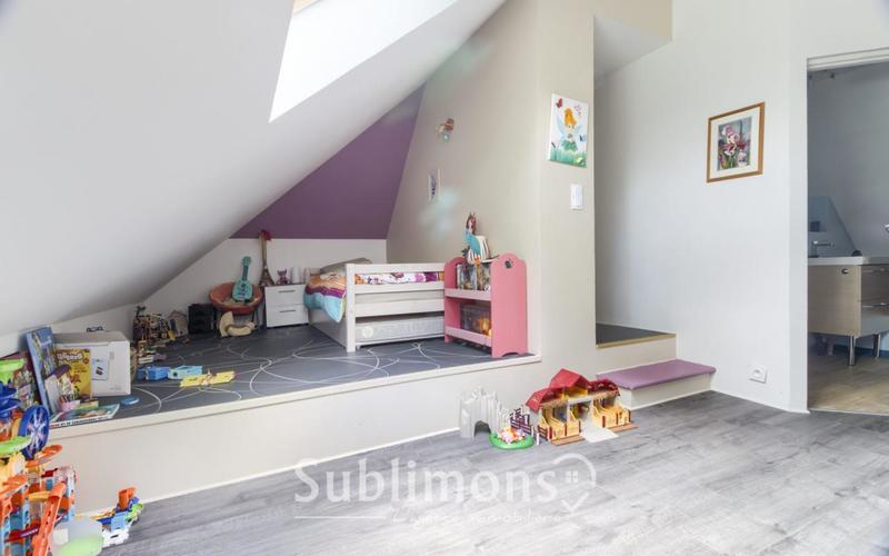 Maison traditionnelle - 145 m² - 7 pièces