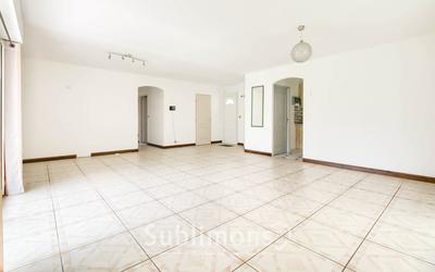 Maison traditionnelle - 95 m² - 4 pièces