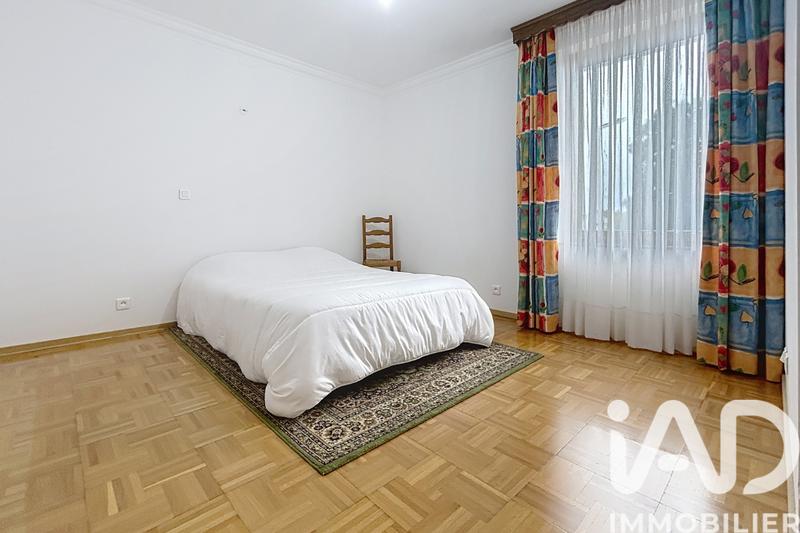 Maison - 181 m² - 8 pièces