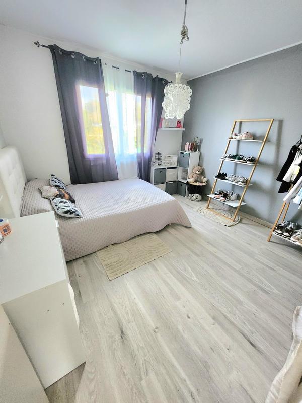 Maison - 98 m² - 5 pièces