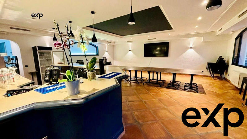 Fonds de commerce - Magasins - 1 118 m²