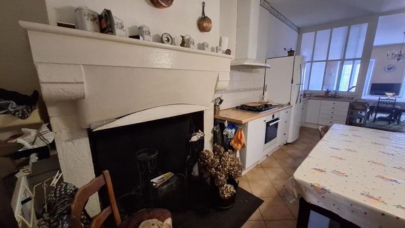 Maison - 228 m² - 8 pièces