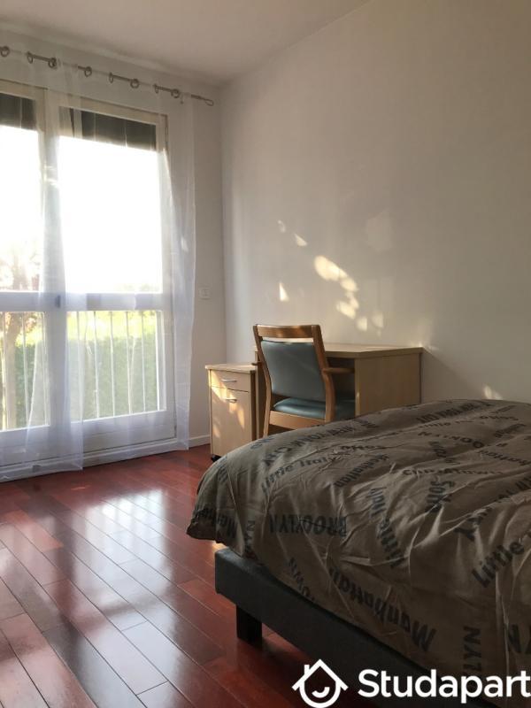 Chambre - 11 m² - 1 pièce