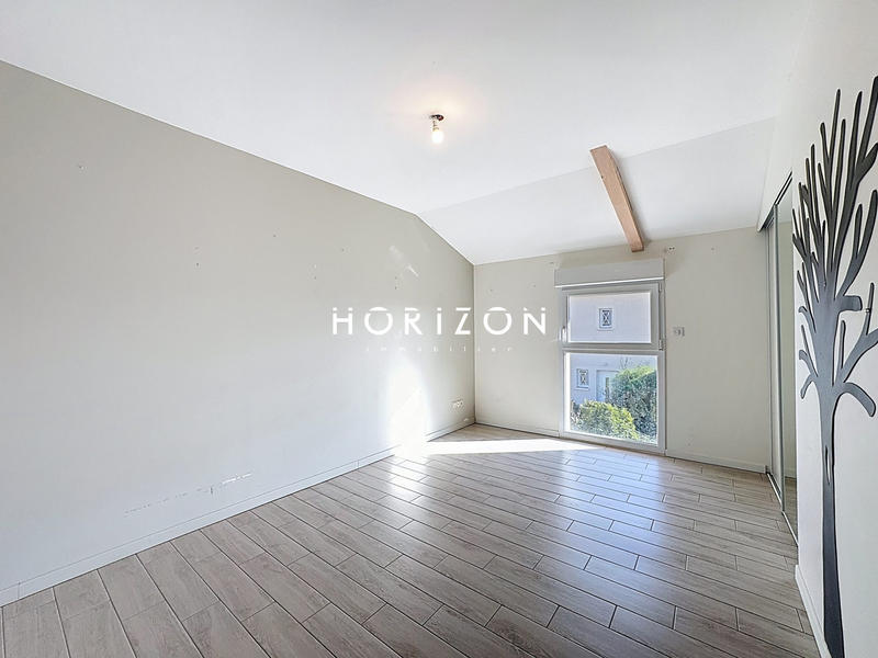 Maison contemporaine - 216 m² - 8 pièces