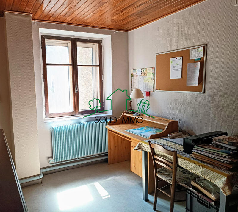 Maison - 667 m² - 4 pièces