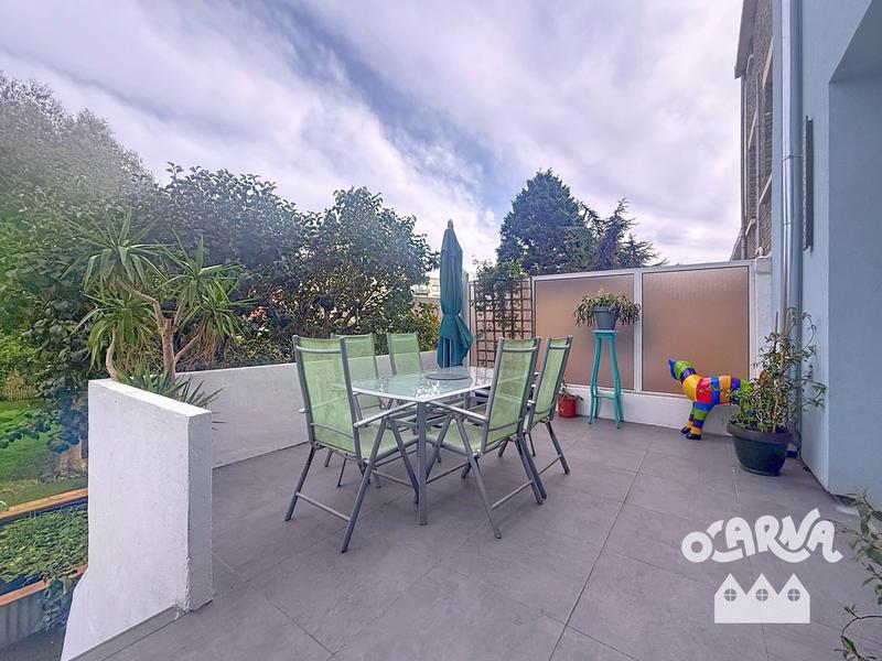 Maison - 167 m² - 7 pièces