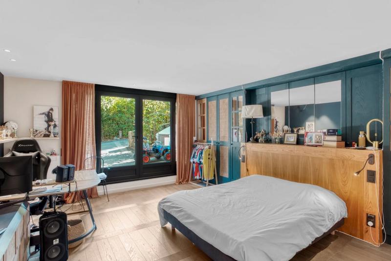 Villa - 265 m² - 6 pièces