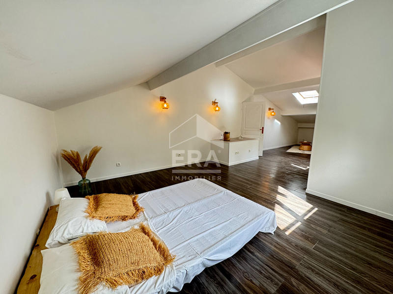 Maison - 200 m² - 8 pièces