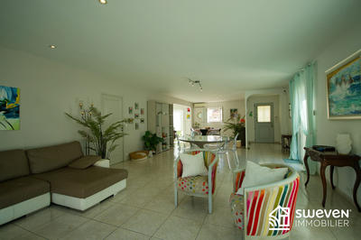 Villa - 140 m² - 4 pièces