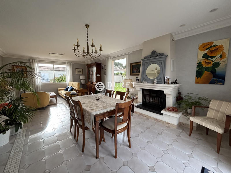 Maison - 143 m² - 8 pièces