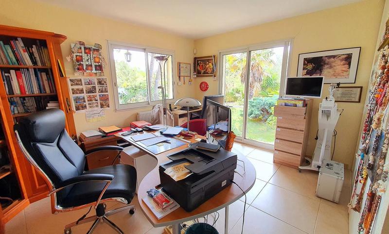 Demeure - 320 m² - 8 pièces