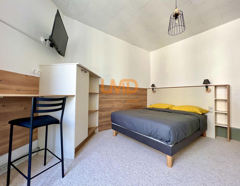 Hôtel particulier - 195 m² - 15 pièces