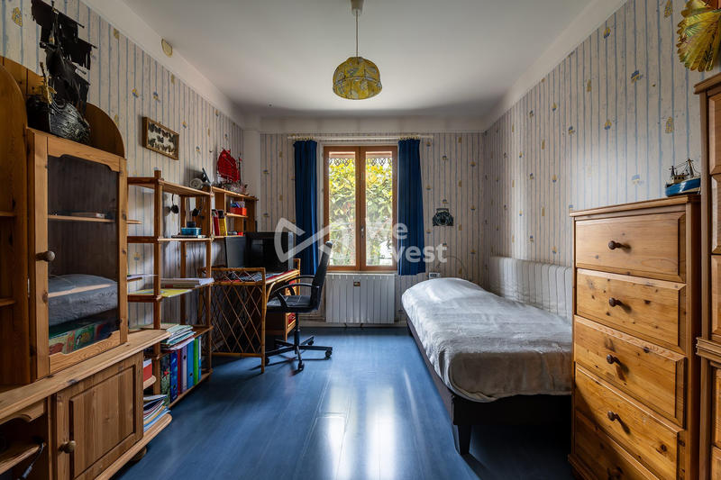 Maison - 248 m² - 8 pièces