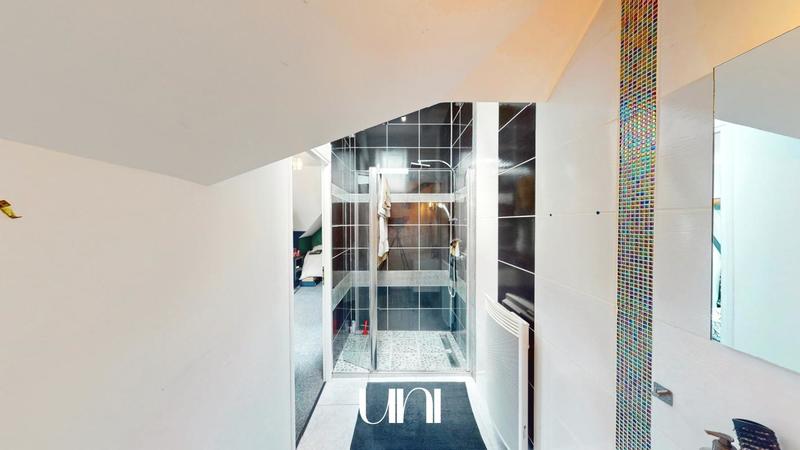 Maison - 422 m² - 12 pièces