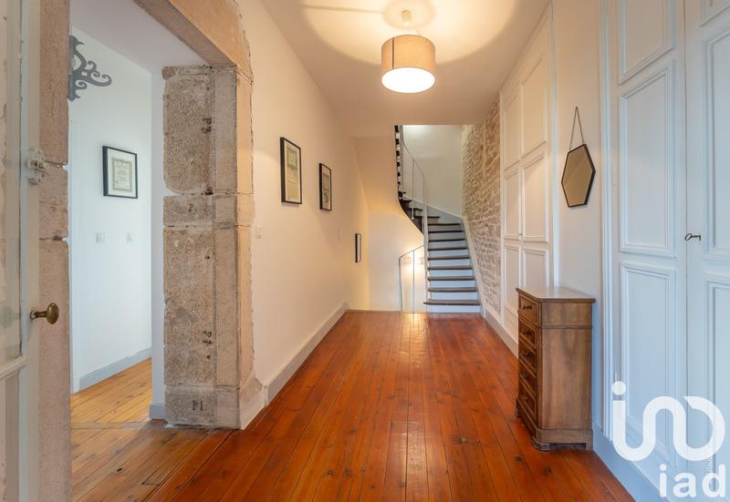 Maison - 234 m² - 7 pièces