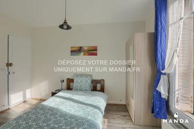 Chambre - 12 m² - 5 pièces
