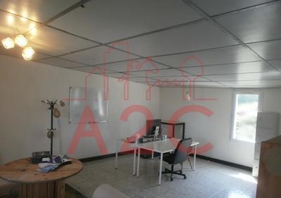 Local d'activité / Entrepôt - 170 m²