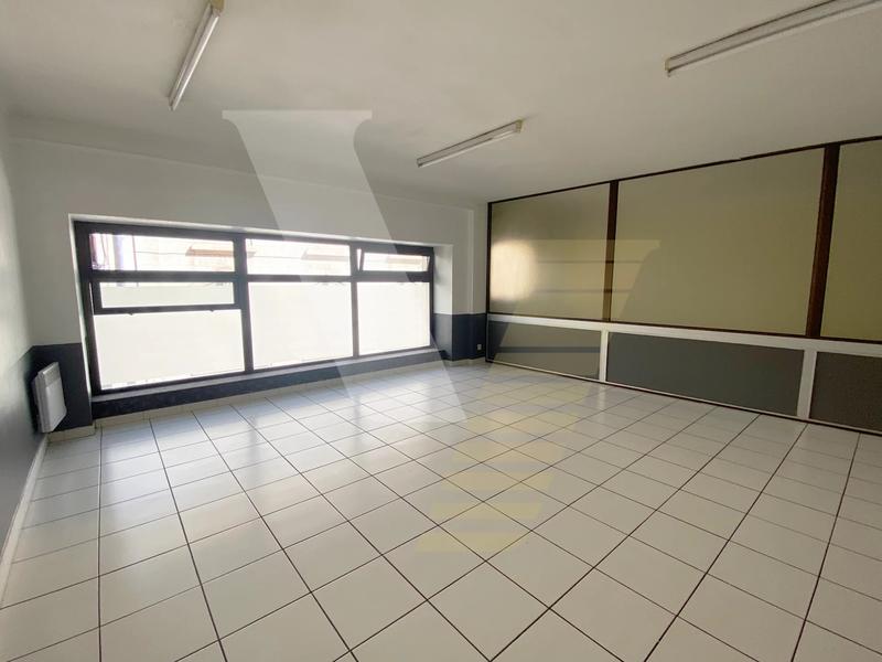 Bureau - 133 m² - 5 pièces