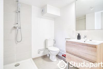 Chambre - 14 m² - 1 pièce