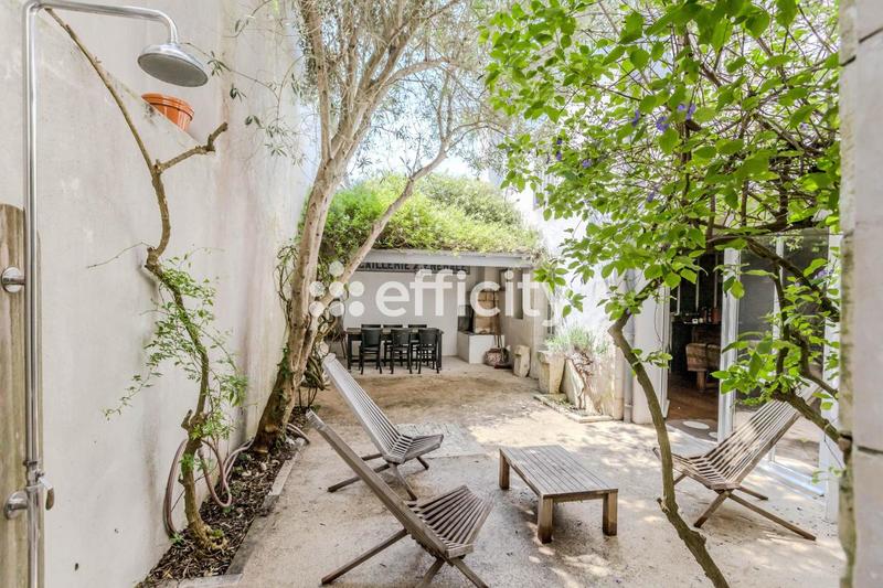 Maison - 192 m² - 9 pièces