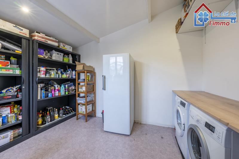 Maison traditionnelle - 99 m² - 6 pièces