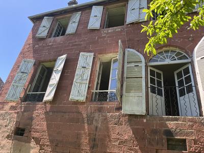 Maison - 181 m² - 9 pièces