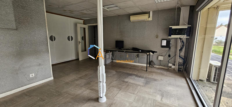 Entrepôt - 1 651 m²