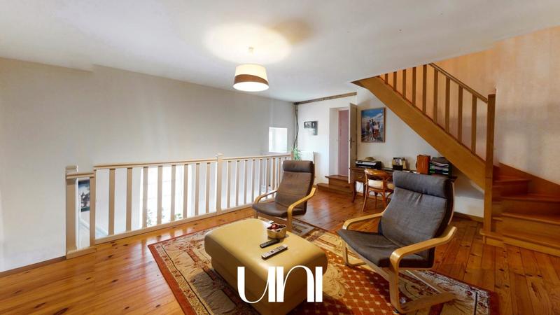 Maison - 209 m² - 7 pièces