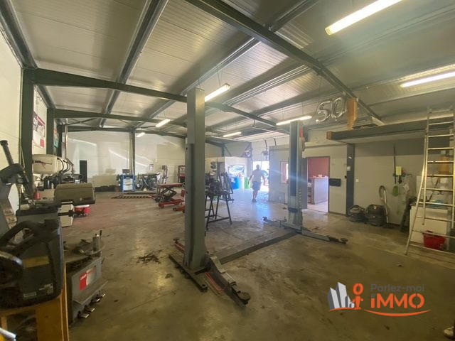 Local d'activités - 192 m²
