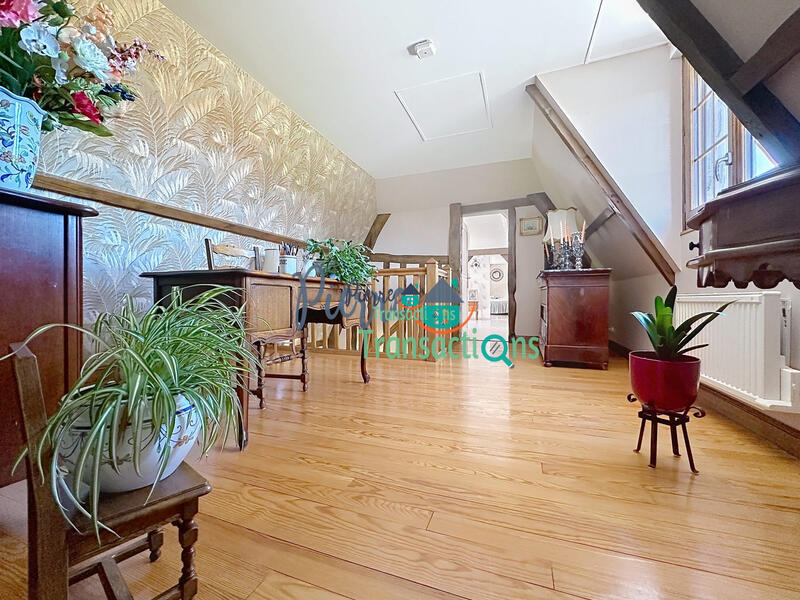 Maison - 160 m² - 5 pièces