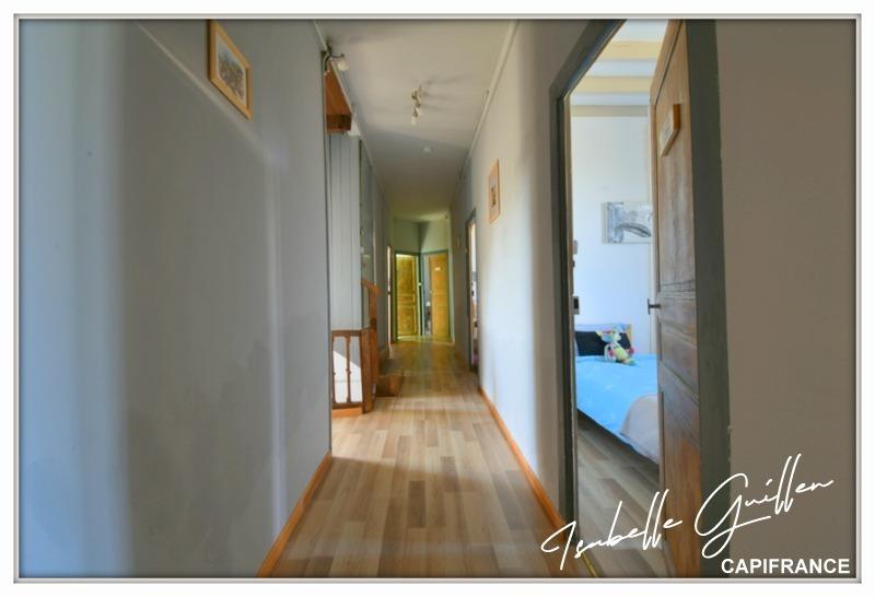 Maison - 352 m² - 9 pièces