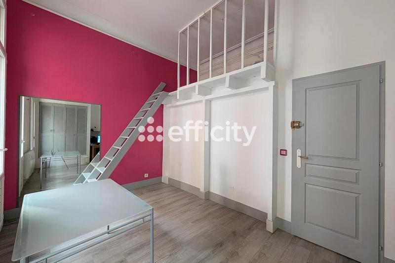 Appartement - 131 m² - 6 pièces