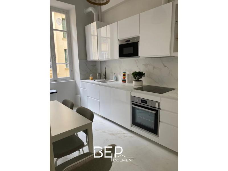 Appartement - 70 m² - 3 pièces