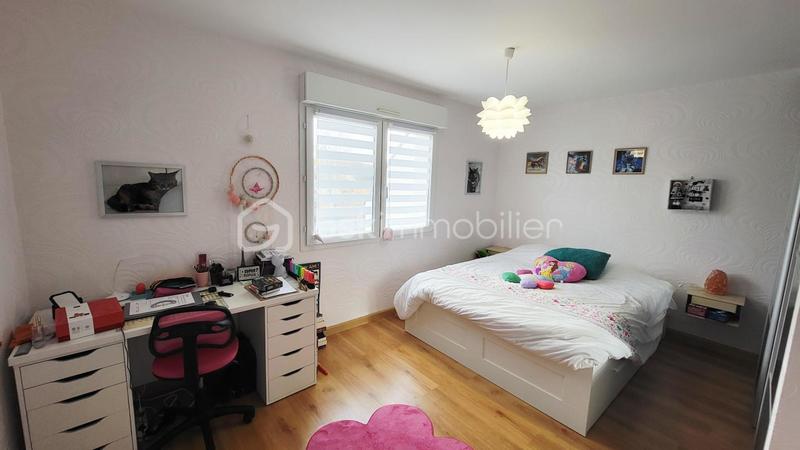 Maison traditionnelle - 220 m² - 9 pièces