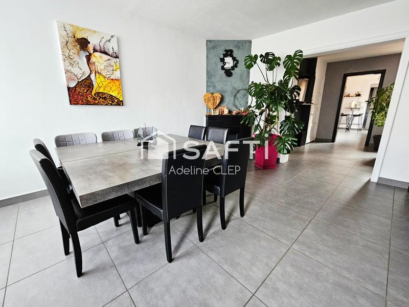 Maison - 130 m² - 8 pièces