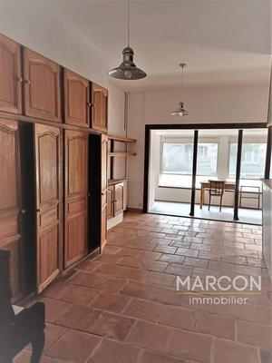 Maison - 417 m² - 14 pièces