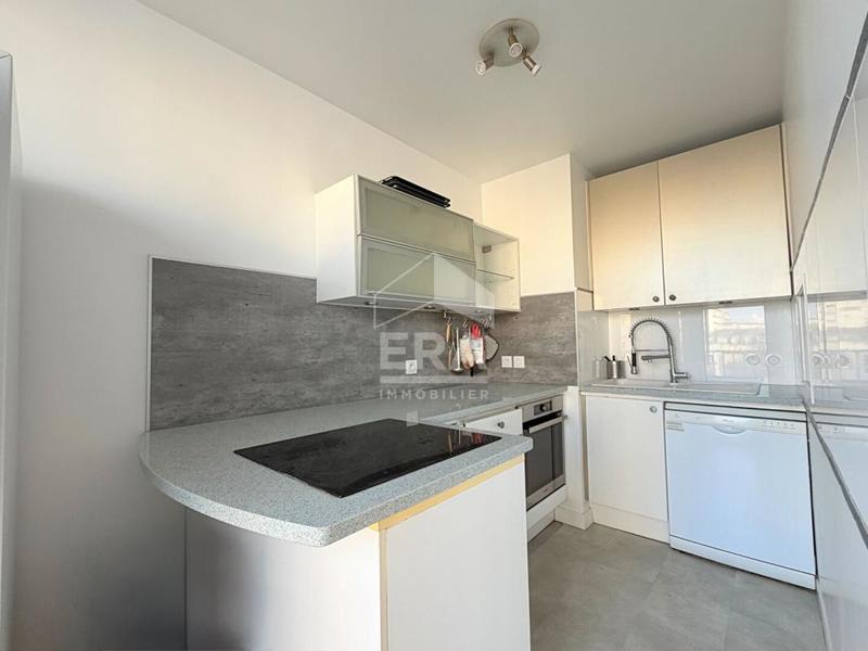 Appartement - 93 m² - 4 pièces