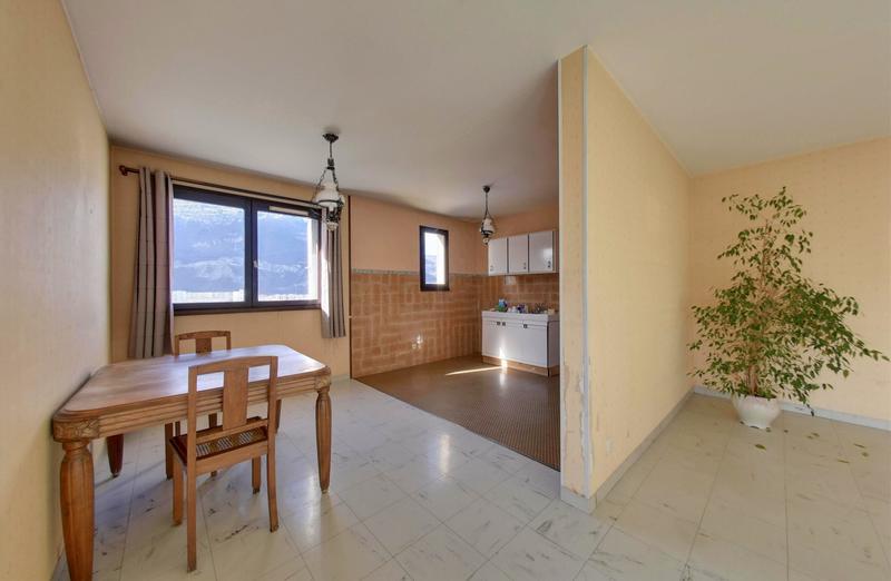 Appartement - 93 m² - 4 pièces