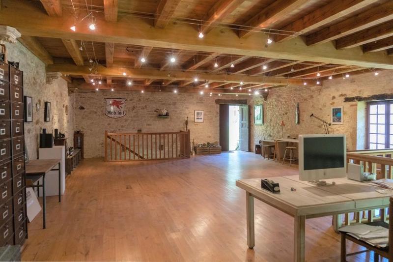 Moulin - 326 m² - 13 pièces