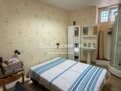 Maison - 159 m² - 9 pièces