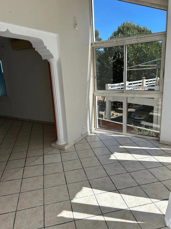 Villa - 240 m² - 8 pièces